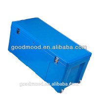 MCA122L large plastic cool box